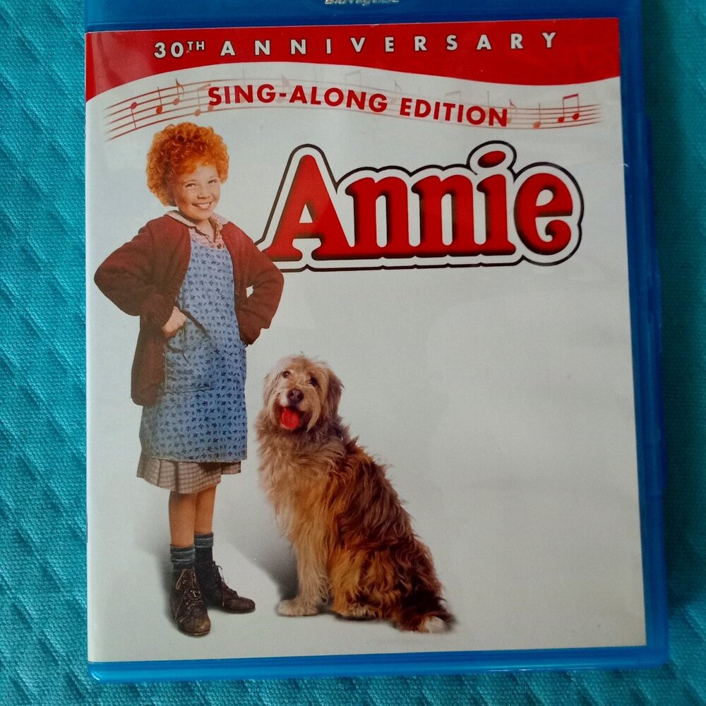 Annie Sing-Along Blu-Ray Disc